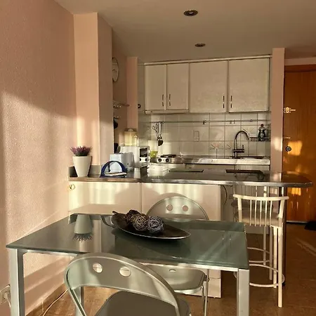 Апартаменты Apartamentoconvistas Салоу